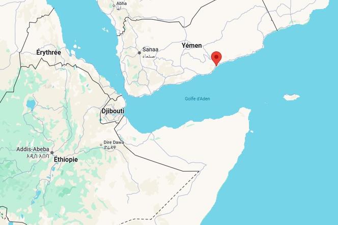 Les frappes de la coalition ont visé le port d’Al-Mukalla (Yémen), le 30&nbsp;décembre 2025.
