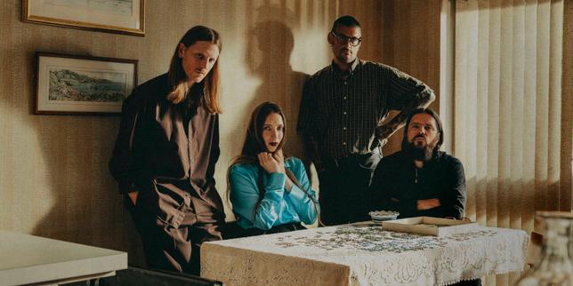 Avec l’album « Secret Love », le rock de Dry Cleaning ravive le flegme britannique