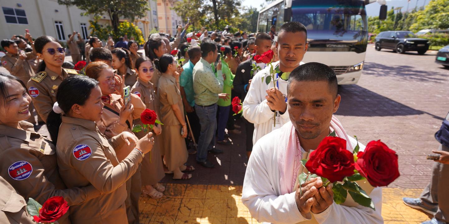 La libération de 18 soldats cambodgiens par la Thaïlande, signe d’une progressive désescalade