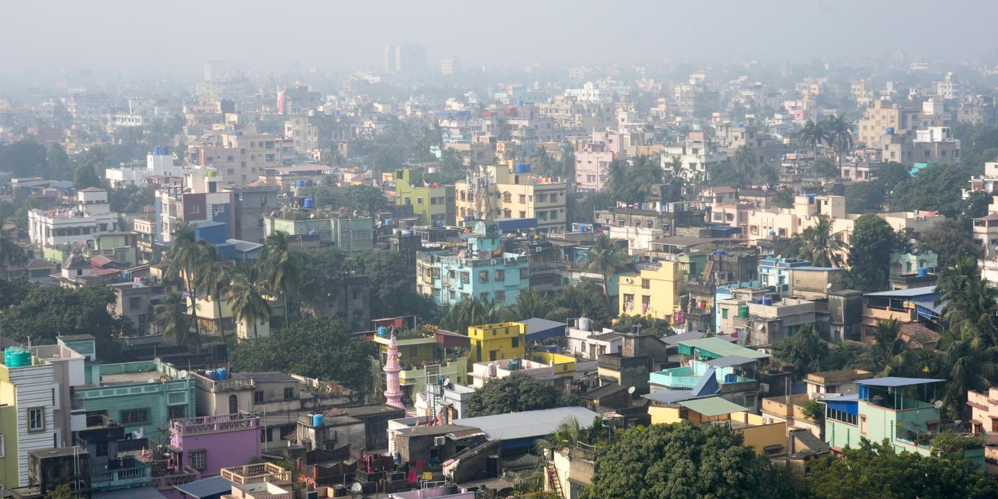 Inde : au moins 25 morts dans l’incendie de deux bâtiments à Calcutta, selon les autorités