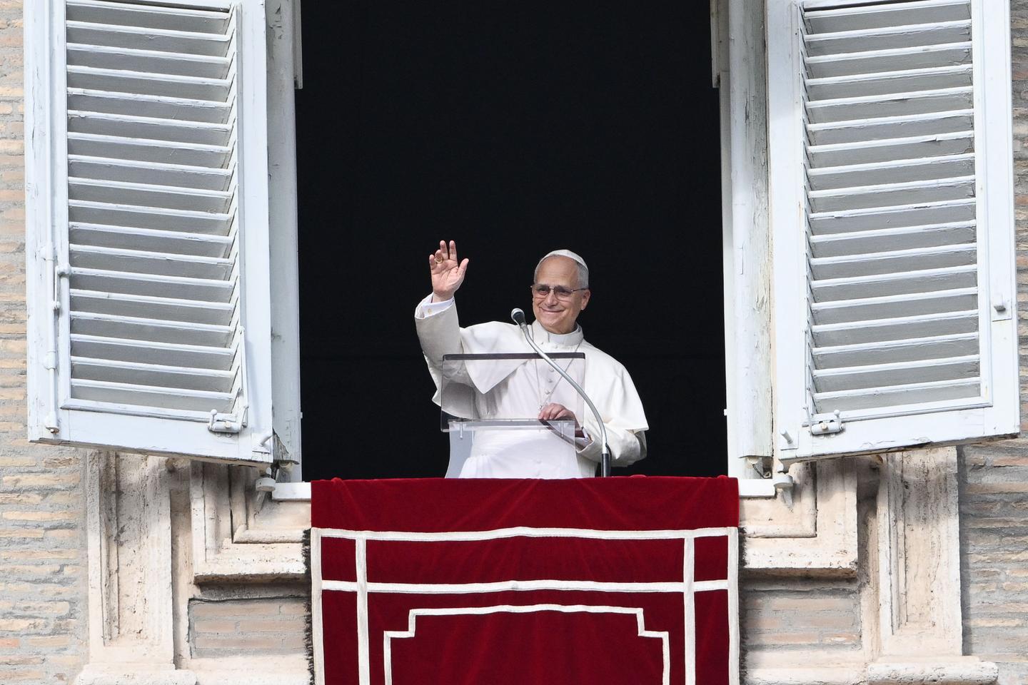 Pope Leo opens 2026 with plea for peace in countries bloodied by war, families wounded by violence