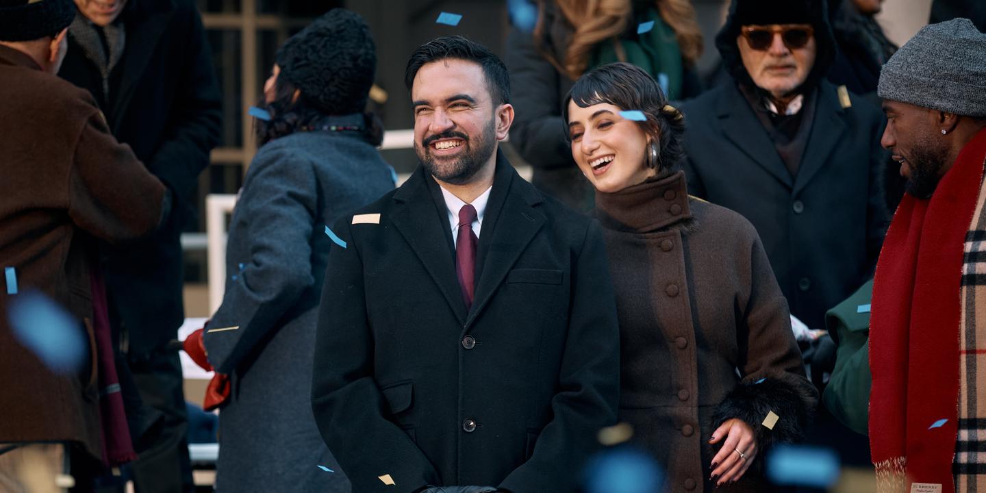 Zohran Mamdani, intronisé maire de New York lors d’une fête en plein air, au défi de donner corps aux promesses qui ont scellé sa victoire