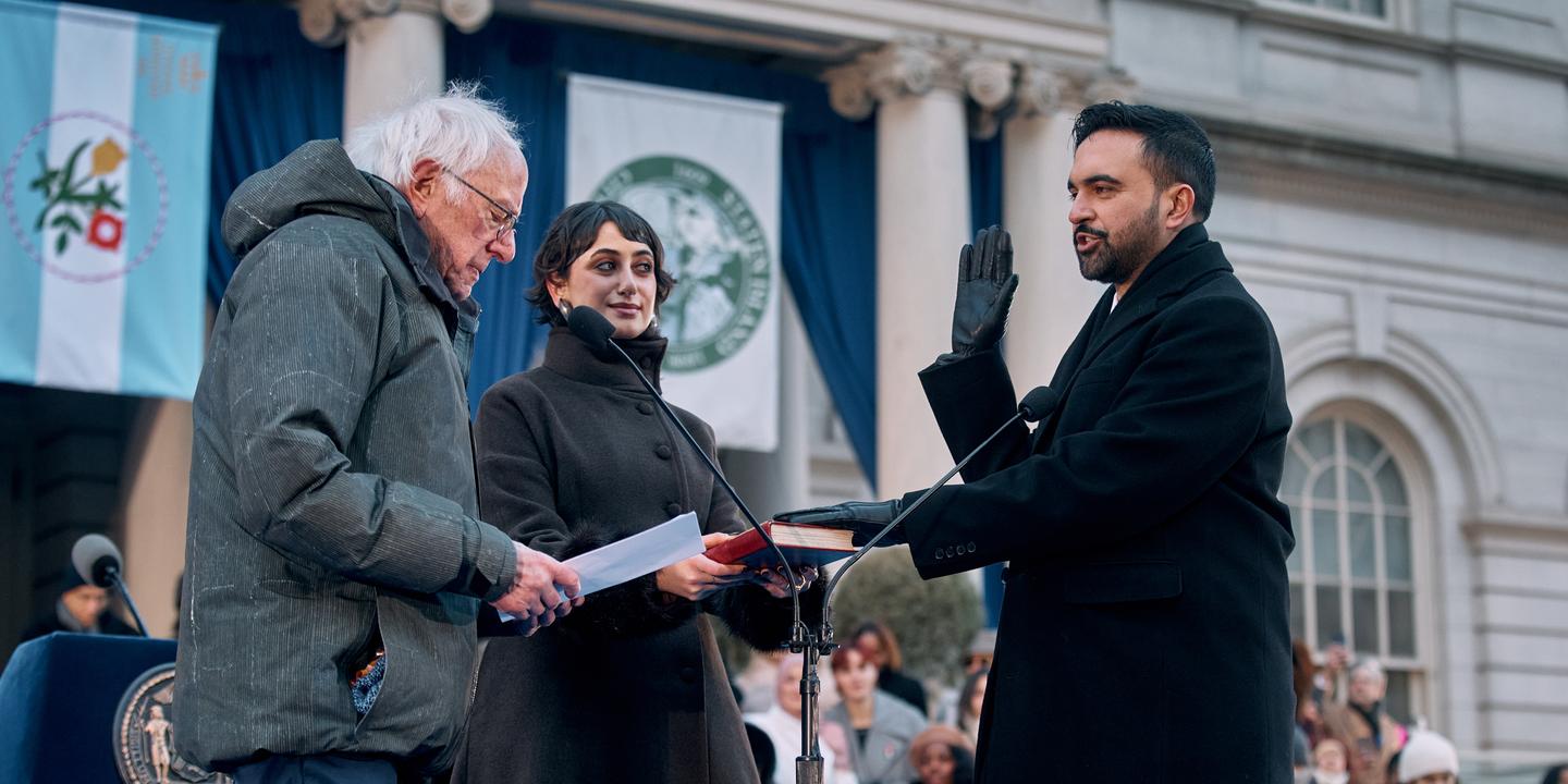 Zohran Mamdani, le nouveau maire démocrate de New York, promet de gouverner avec « audace »