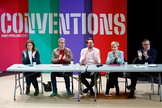Marine Tondelier, secrétaire nationale des Ecologistes, François Ruffin, député Ecologiste et social, Benjamin Lucas-Lundy, coordinateur du mouvement Génération.s, Clémentine Autain, députée Ecologiste et social, et Olivier Faure, premier secrétaire du Parti socialiste, lors d’une convention du «&nbsp;Front populaire 2027&nbsp;», à Trappes (Yvelines), le 15&nbsp;novembre&nbsp;2025.