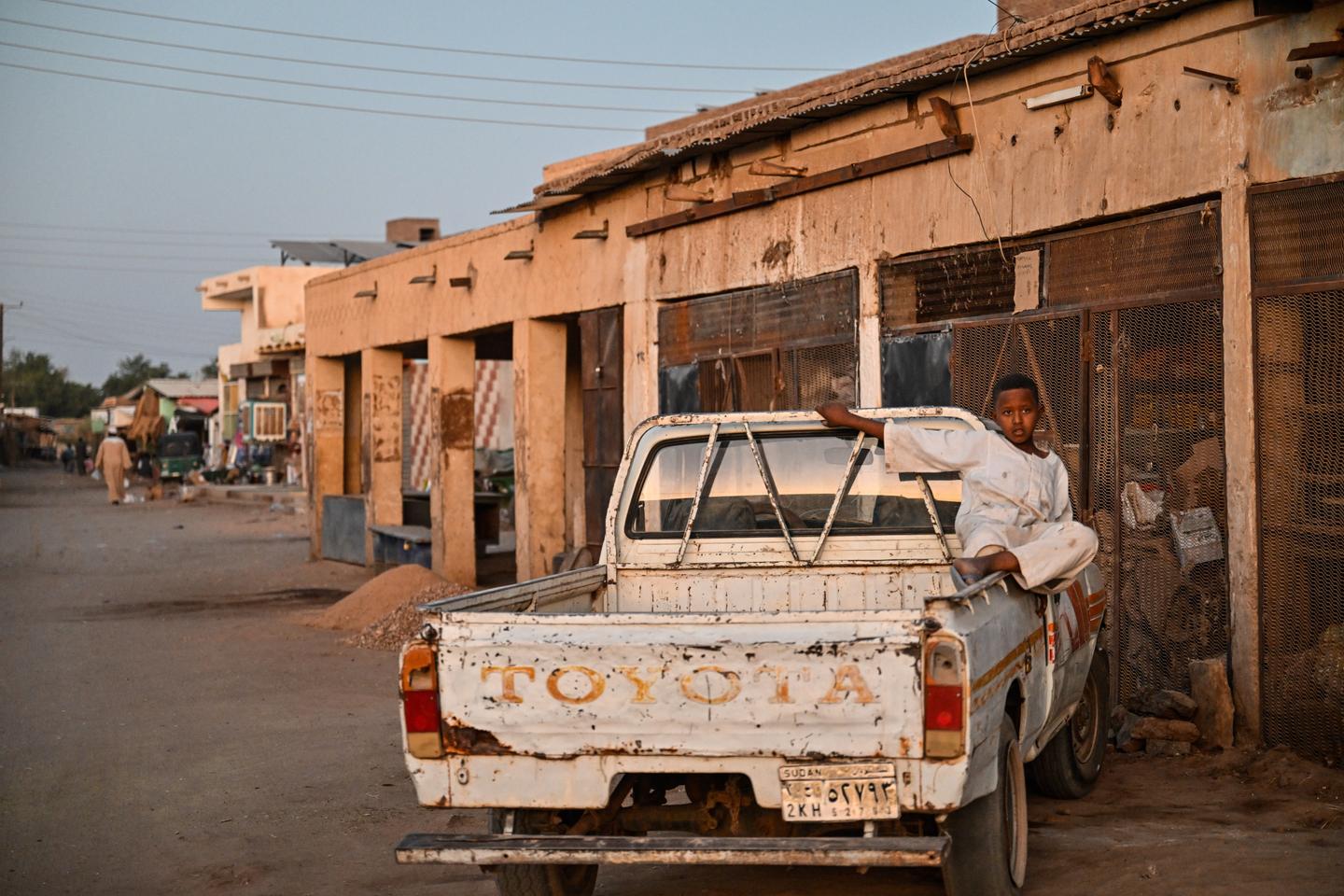 Dans le nord du Soudan, la guerre de loin