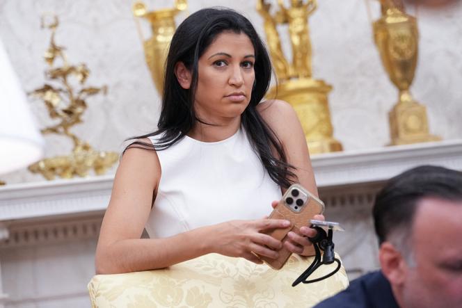 Katie Miller, l’épouse du chef de cabinet adjoint de la Maison Blanche, Stephen Miller, durant une conférence de presse de Donald Trump et le PDG de Tesla, Elon Musk, dans le bureau Ovale de la Maison Blanche, le 30&nbsp;mai&nbsp;2025.