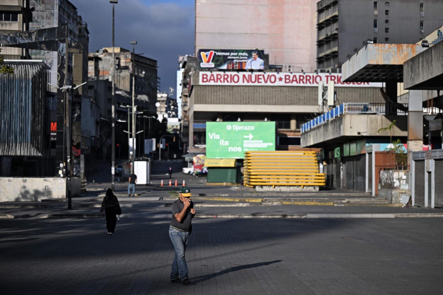 In photos: Life in Caracas after the US operation to capture Maduro