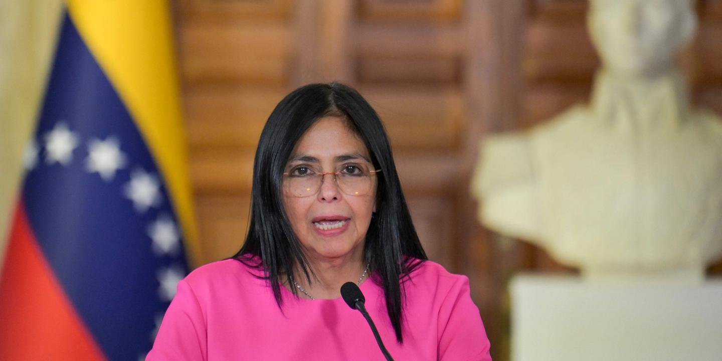 Qui est Delcy Rodriguez, qui doit assurer l’intérim du pouvoir au Venezuela après l’enlèvement de Nicolas Maduro ?
