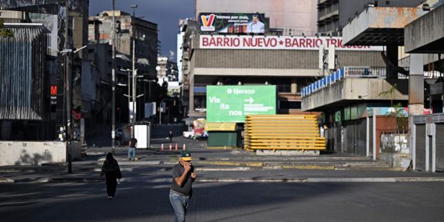 Les images de la vie quotidienne à Caracas après l’opération américaine visant à enlever Nicolas Maduro