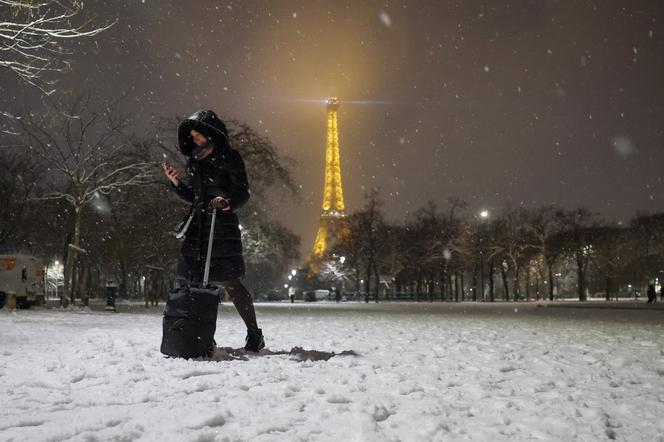 A Paris, dans la soirée du 5&nbsp;janvier 2026.