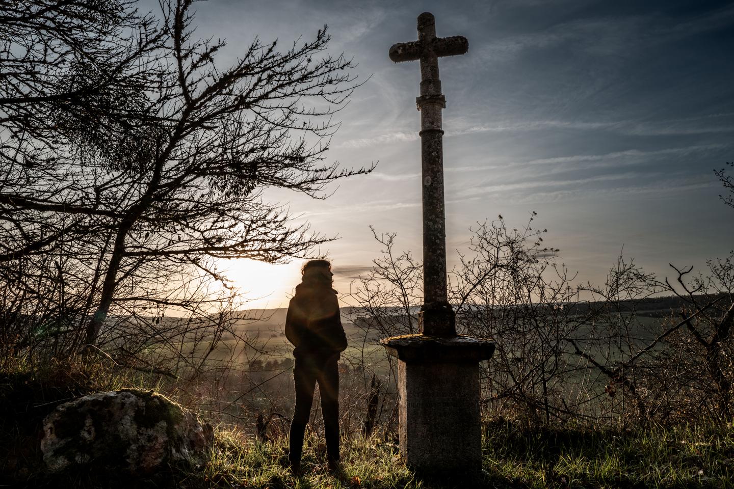 « C’est venu rebattre les convictions que j’avais » : chrétiennes pratiquantes, elles ont eu recours à l’avortement