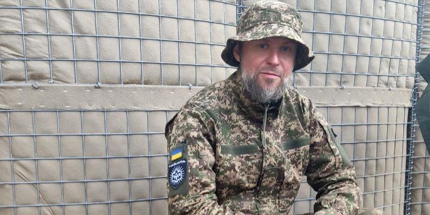 En Ukraine, le soldat tout miel avec les abeilles