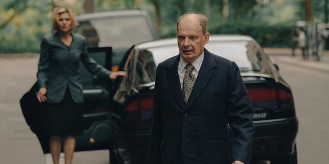 « Mitterrand confidentiel », sur France 2 : de l’esquisse d’une ascension à la peinture hâtive d’une fin de règne