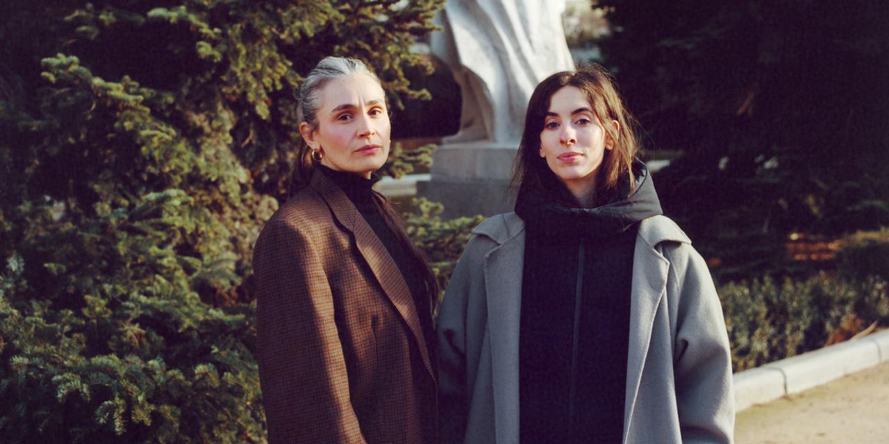 Hijas de Felipe for M le Mag
Ana Garriga (blazer) and  Carmen Urbita (grey coat) in Madrid on Dec 22nd 2025
Assigned by Laurence Lagrange nd Ophelia Lamy
Credit: Carlos Chavarria