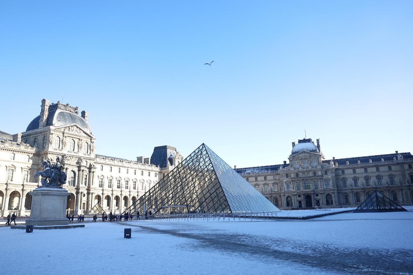 Louvre : le musée ouvre intégralement ses portes après la non-reconduction de la grève