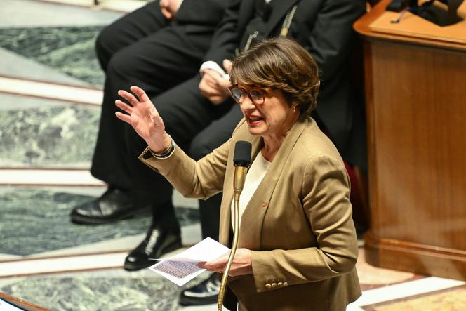 La ministre de l’agriculture française, Annie Genevard, s’exprime lors d’une séance de questions au gouvernement à l’Assemblée nationale, à Paris, le 6 janvier 2026.