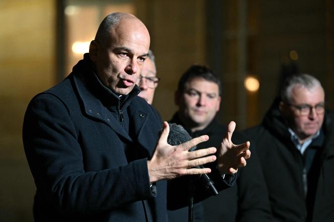 Arnaud Rousseau, président de la Fédération nationale des syndicats d’exploitants agricoles (FNSEA), s’adresse à la presse après une réunion avec le premier ministre français, Sébastien Lecornu, à l’Hôtel de Matignon, à Paris, le 6&nbsp;janvier 2026.