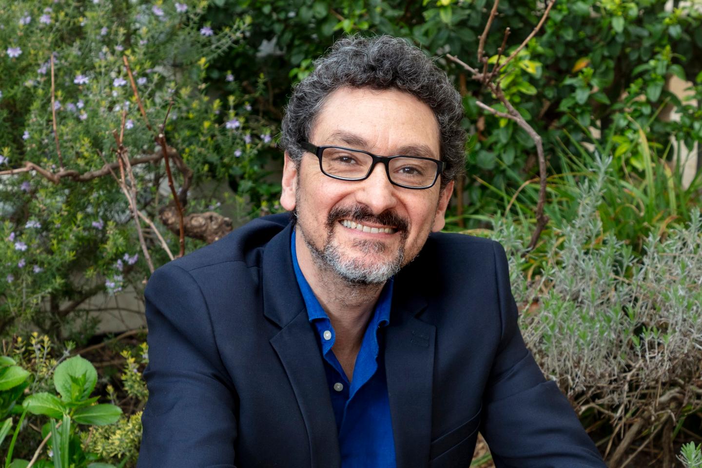 David Foenkinos, écrivain : « Je tiens à transmettre à mes enfants le goût des autres » David Foenkinos, écrivain : « Je tiens à transmettre à mes enfants le goût des autres »