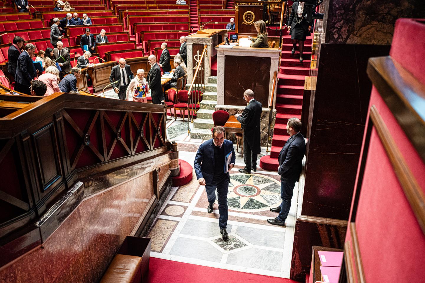 French MPs Reject Spending Bill in Finance Committee