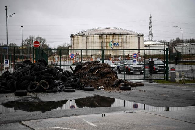 Oil tankers at the Docks des Pétroles⁢ d'Ambès in Bassens, ⁤Gironde, France, January 8, 2026.