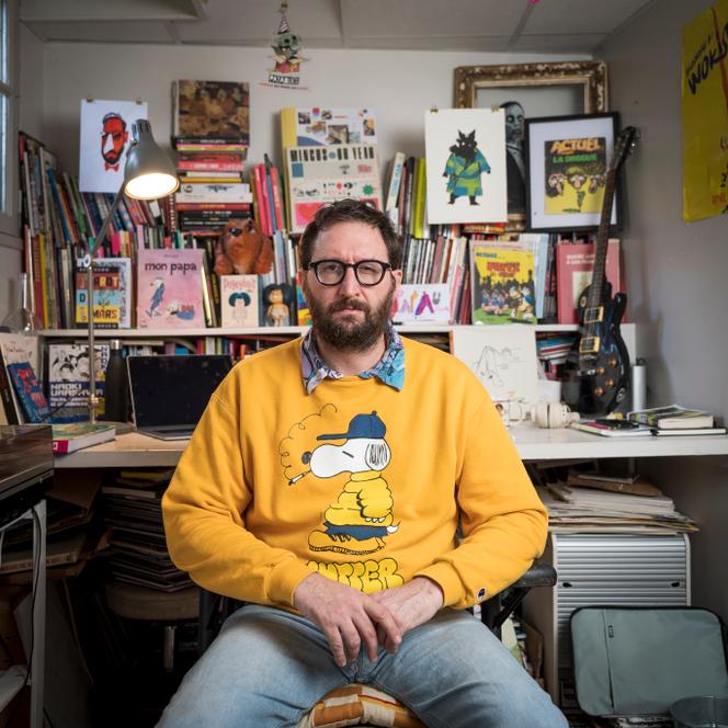 Fred Lassagne, alias Terreur Graphique, dans son atelier à Tours, le 16 décembre 2025.