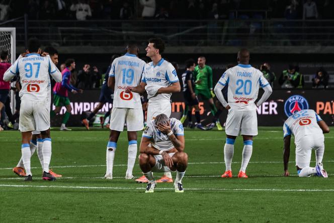 La déception des Marseillais, battus à l’issue de la séance de tirs au but par le PSG lors du Trophée des champions, au stade Jaber Al-Ahmad International de la ville de Koweït, le 8 janvier 2026.