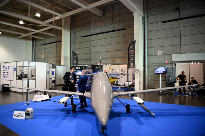 La demande est forte dans de nombreux secteurs, comme l’aéronautique ou la défense. Ici, un drone fabriqué par la société française I-See, au Salon européen des drones et des systèmes autonomes, à Bordeaux, le 14&nbsp;octobre 2025.