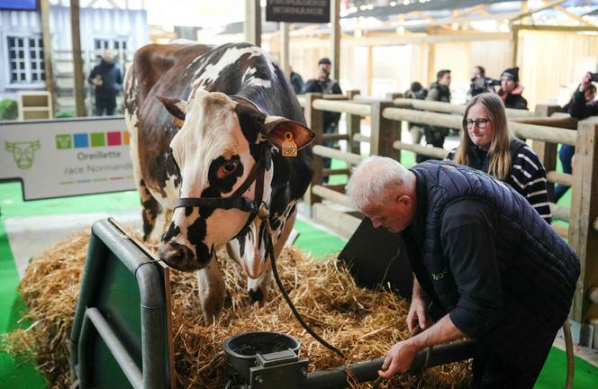 Au Salon de l’agriculture, à Paris, le 23&nbsp;février 2024.