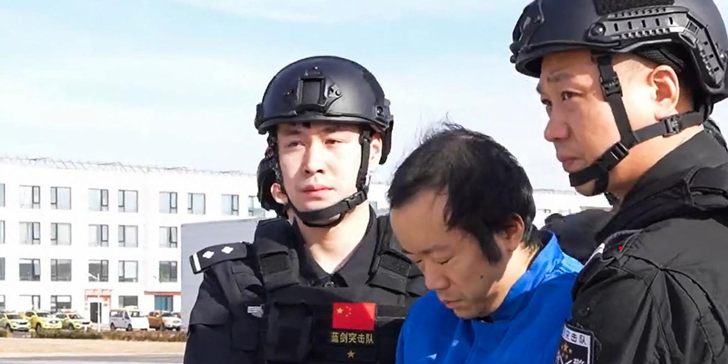 Le Cambodge a livré Chen Zhi, accusé d’être à la tête d’un empire de cyberfraude, à la Chine et non pas aux Etats-Unis