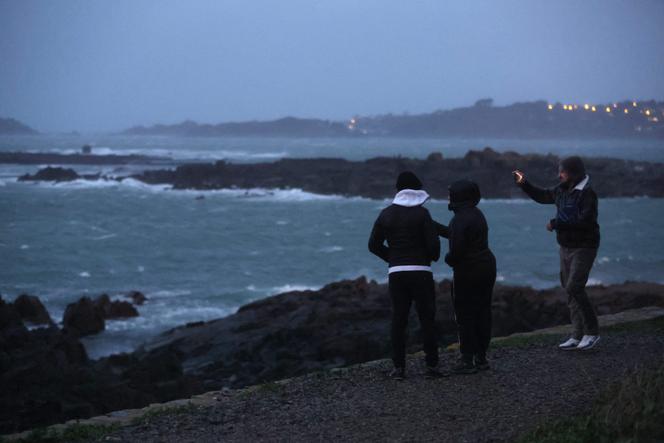 Au début de la tempête Goretti au port de Locquemeau (Côtes-d’Armor), le 8&nbsp;janvier&nbsp;2026.