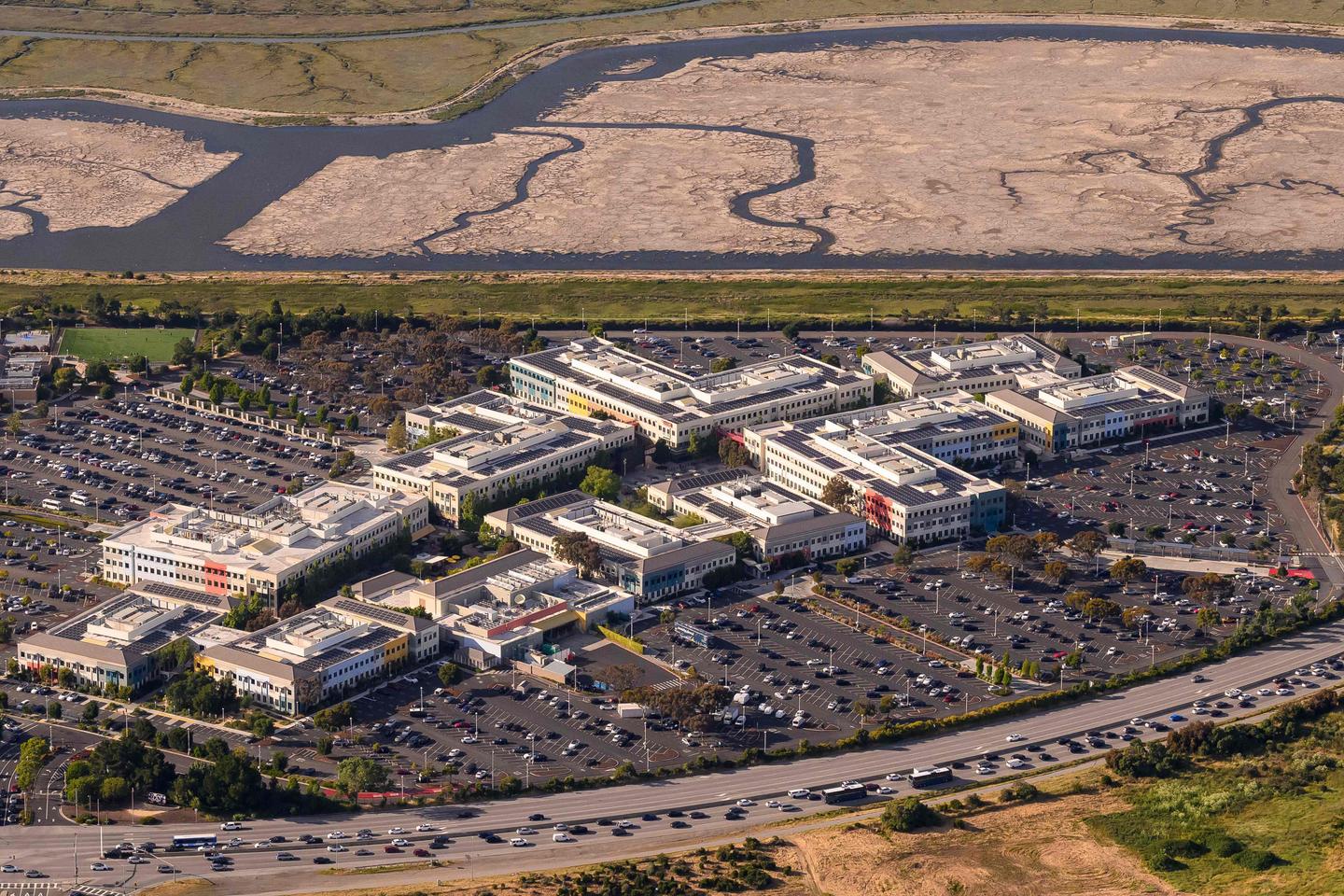 « L’entreprise Amérique écrase la planète de ses profits »