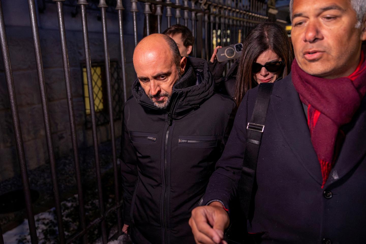 Swiss prosecutors request pre-trial detention for bar manager over fatal New Year's Eve fire