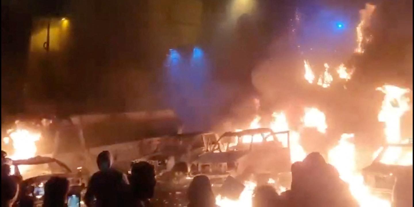 Iran : l’ayatollah Khamenei promet que le pays ne « reculera pas » face aux manifestants, qualifiés de « saboteurs »