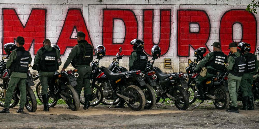 Des membres de la garde nationale vénézuélienne, à Caracas, le 10 janvier 2026. - JUAN BARRETO / AFP