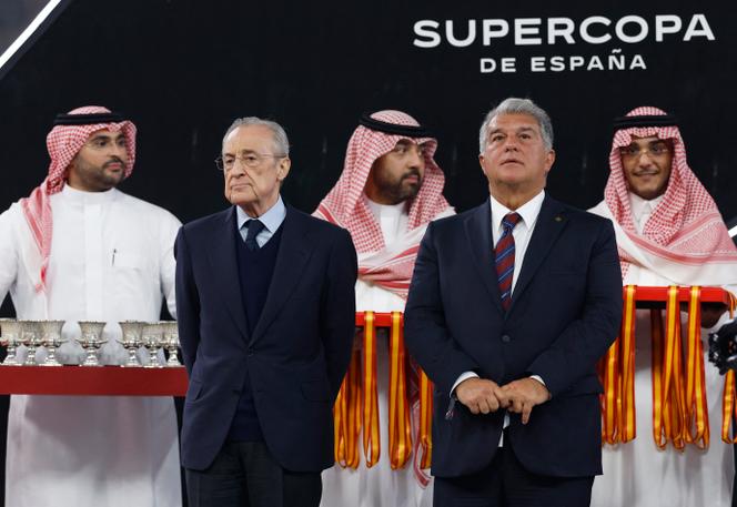 Les présidents du Real Madrid et du FC Barcelone, Florentino Pérez et Joan Laporta, lors de la finale de la Supercoupe d’Espagne à Djedda (Arabie saoudite), le 12&nbsp;janvier 2026.