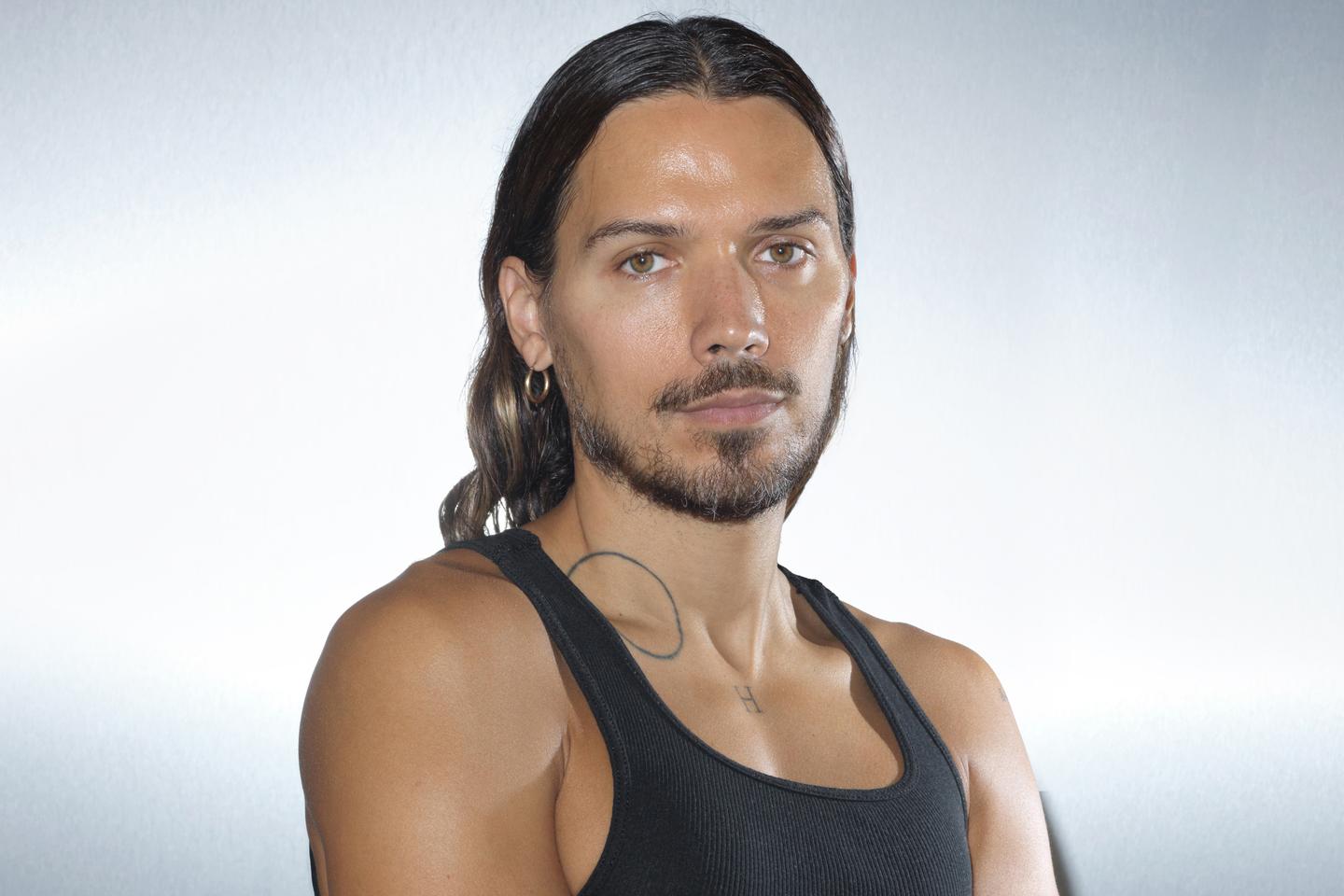 Harry Nuriev, designer de l’année 2026 : « Il est temps de travailler avec les débris de notre histoire »