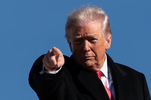 Le président américain, Donald Trump à l’Andrews Air Force Base du Maryland, le 13 janvier 2026.