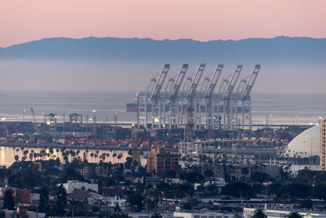 Le port de Long Beach, près de Los Angeles, le 14 janvier 2026.