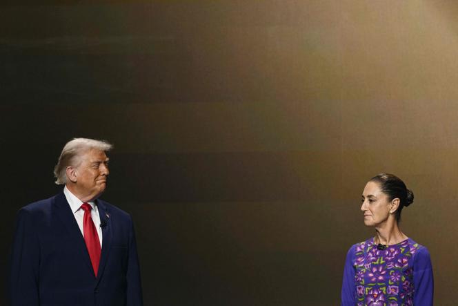 Le président des Etats-Unis, Donald Trump, et son homologue mexicaine, Claudia Sheinbaum, lors du tirage au sort de la Coupe du monde de football, à Washington, le 5&nbsp;décembre 2025. 