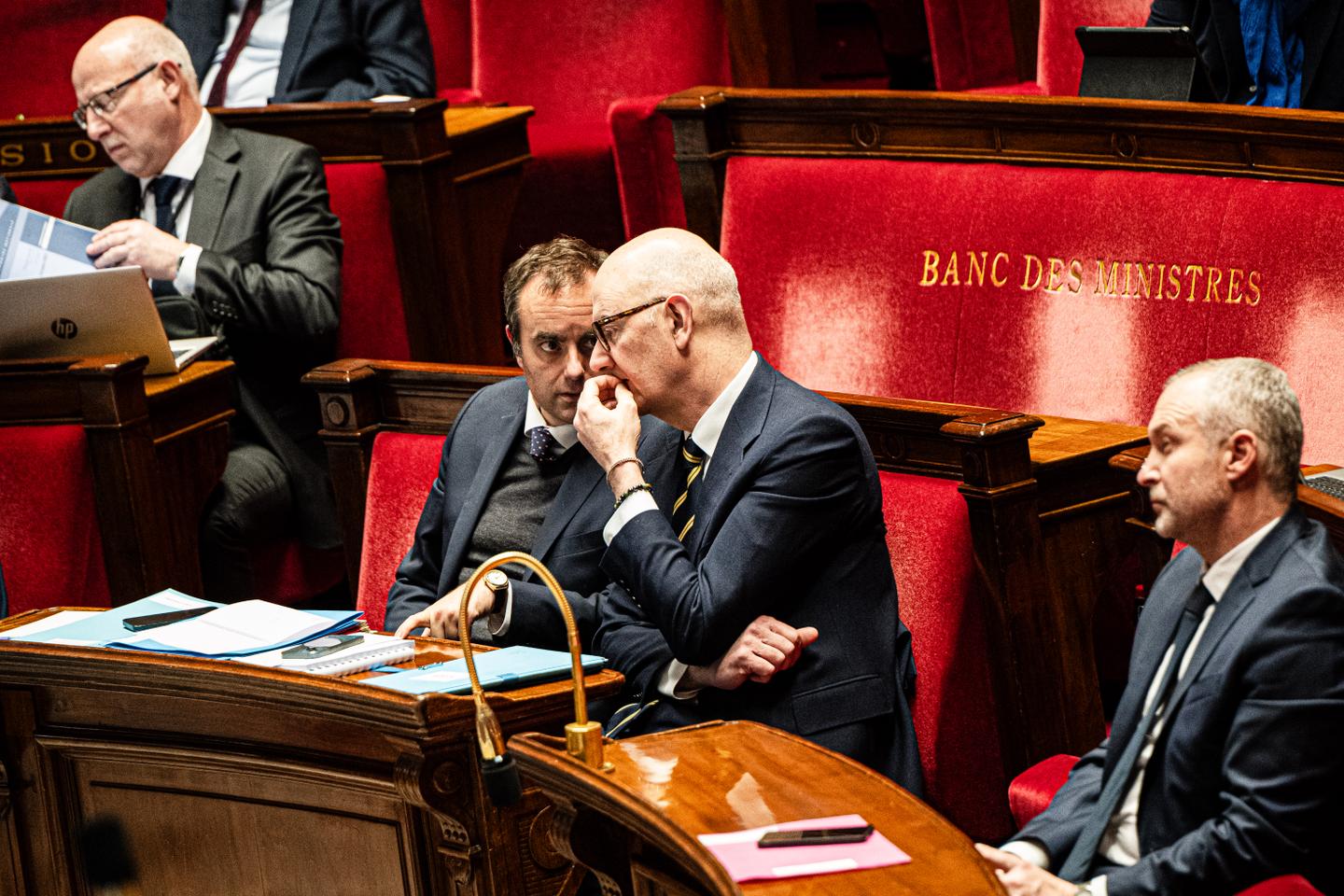 Budget 2026 : le gouvernement juge impossible l’adoption du budget par vote et fera des propositions vendredi