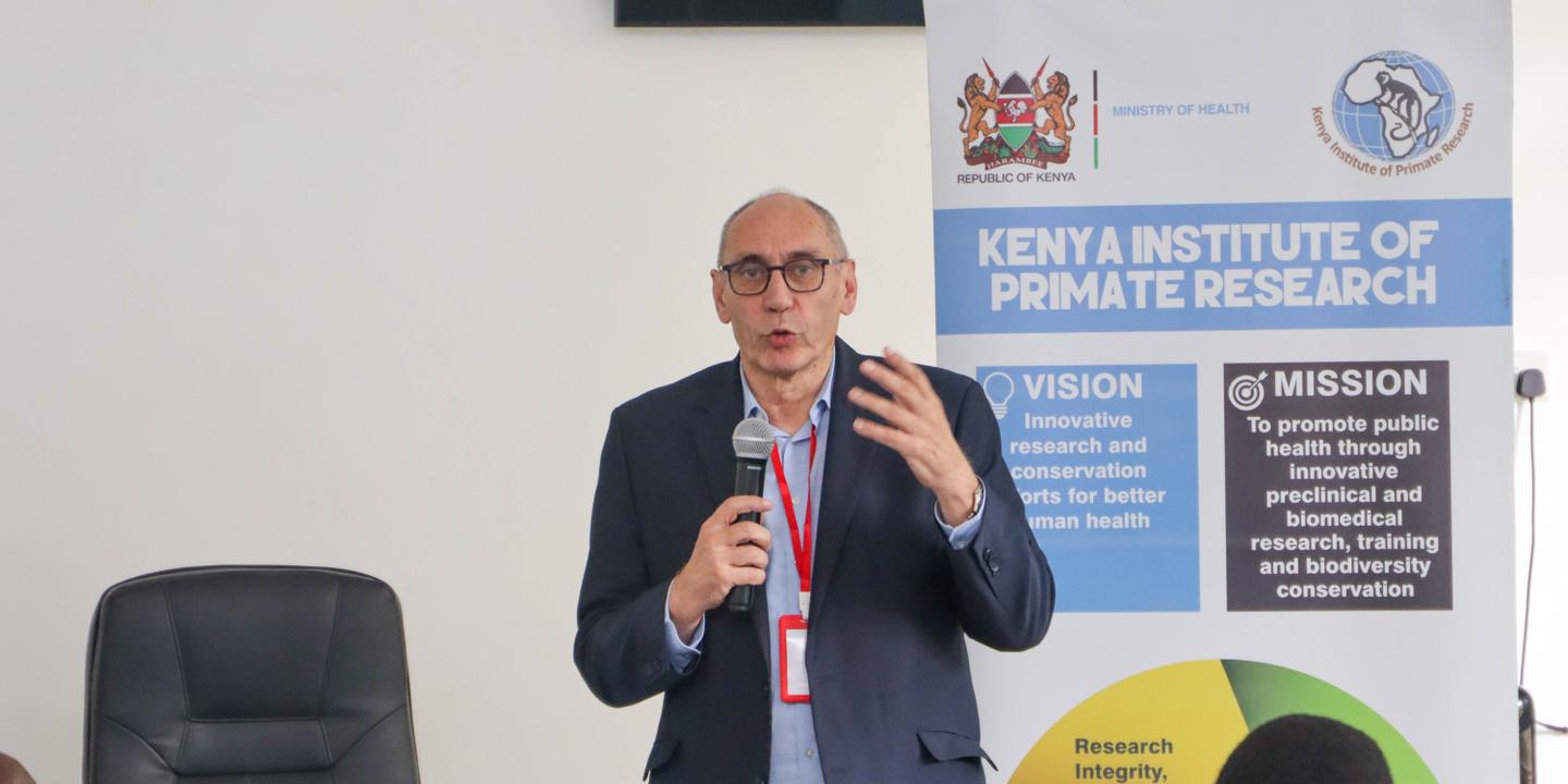 Le chercheur Serge Muyldermans, « parrain » des anticorps à tout faire des camélidés