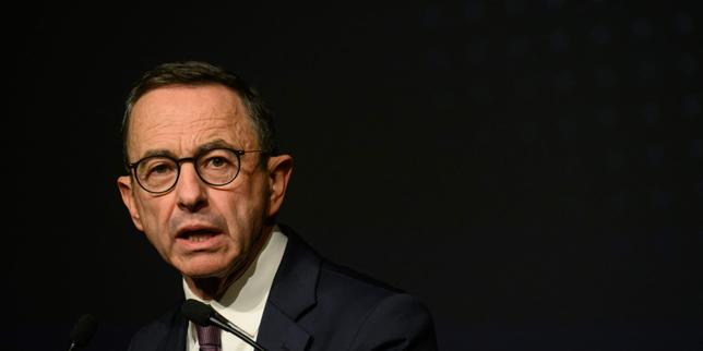 Les Républicains si astengono da mozioni di censura mentre Retailleau avverte di un possibile declino della Francia