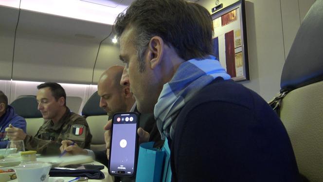 Emmanuel Macron dans le documentaire « La Guerre, Donald Trump et nous », de Guy Lagache.