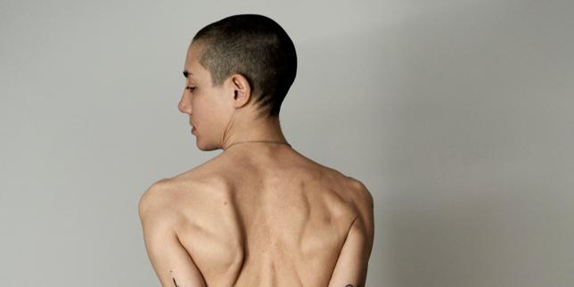 Constance Debré, écrivaine : « Des enfances comme la mienne, dures, vous constituent »