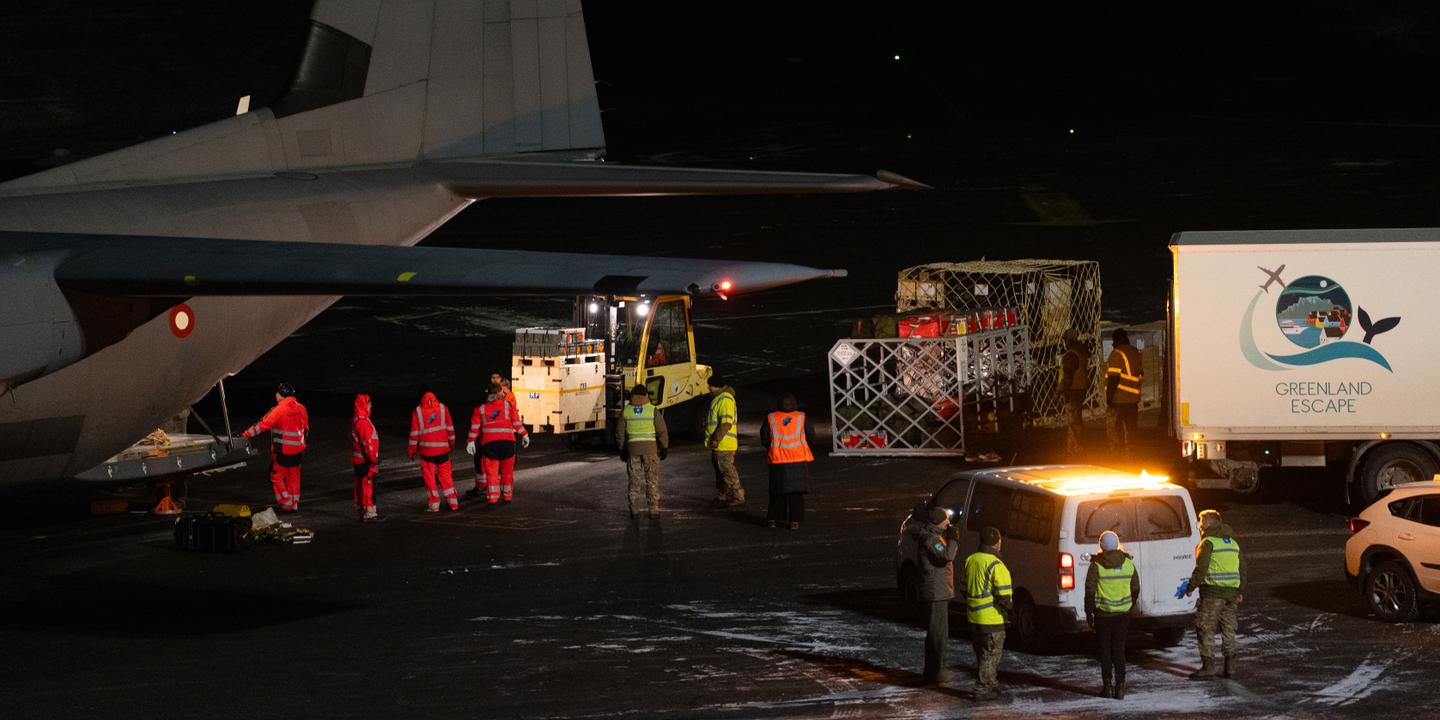 un conseil de défense se réunit à l’Elysée ; une « quinzaine de soldats » français déjà présents à Nuuk pour la mission
