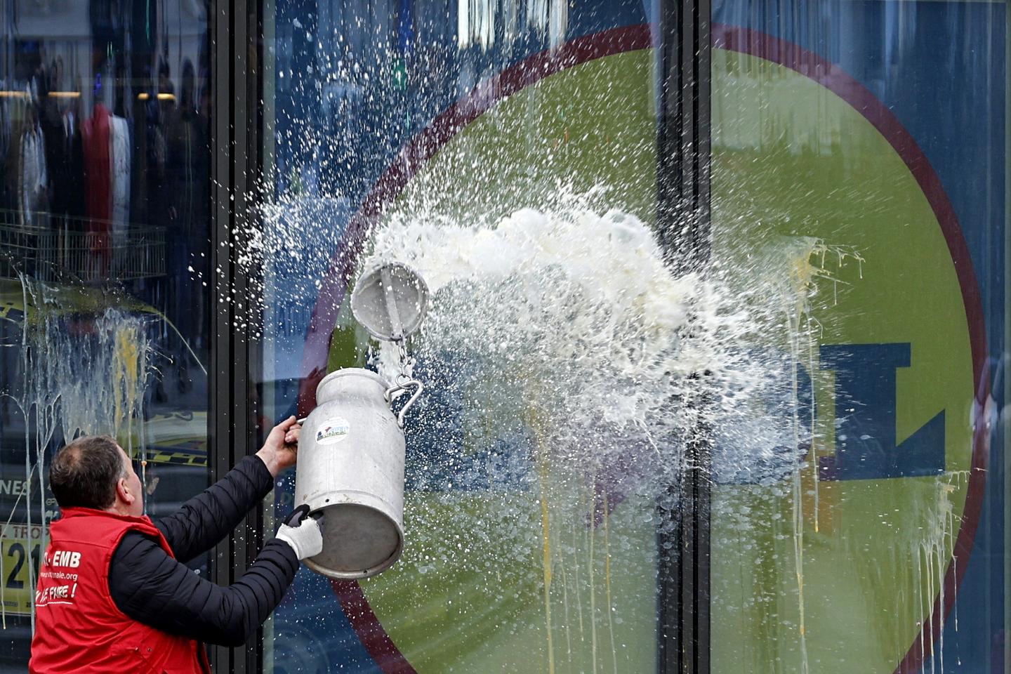 « L’écrémage du prix du lait fait bouillir les éleveurs »