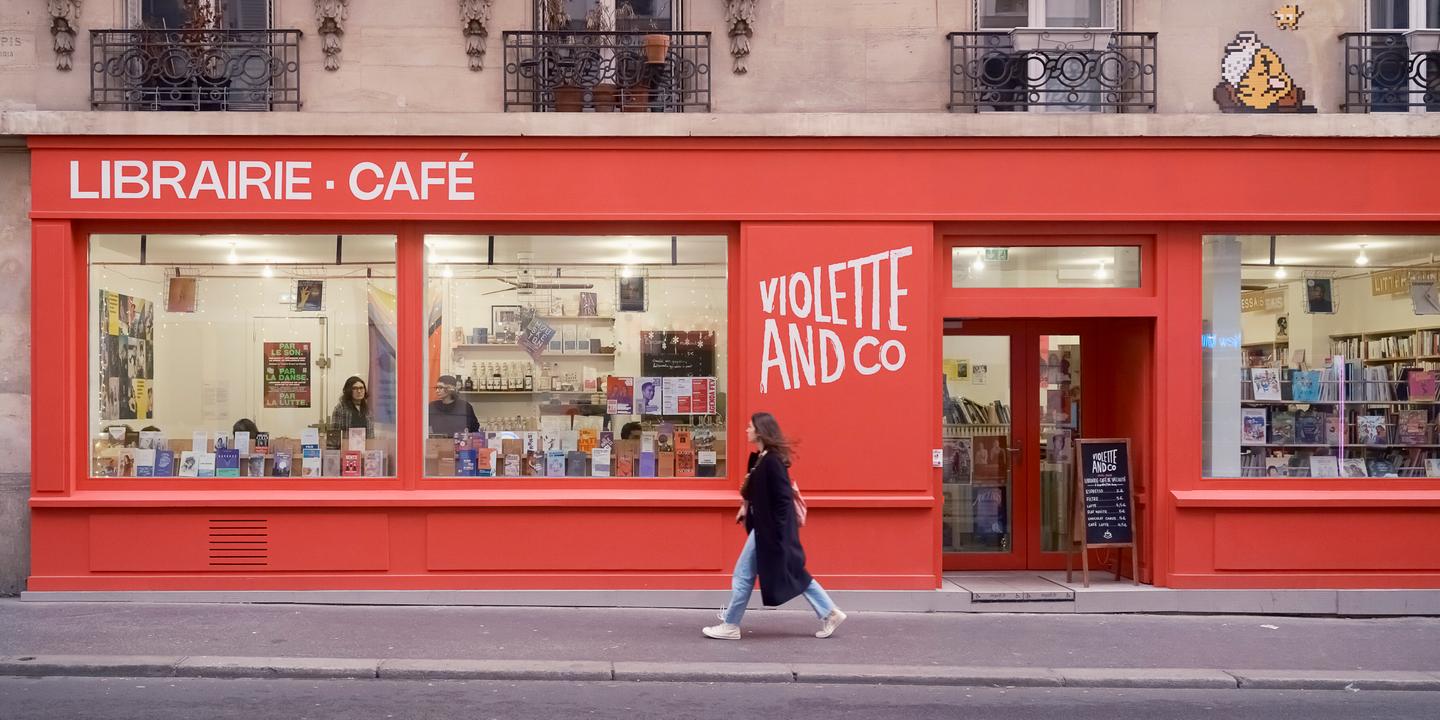 A Paris, une librairie féministe et lesbienne perquisitionnée pour un livre jeunesse accusé de contester l’existence d’Israël