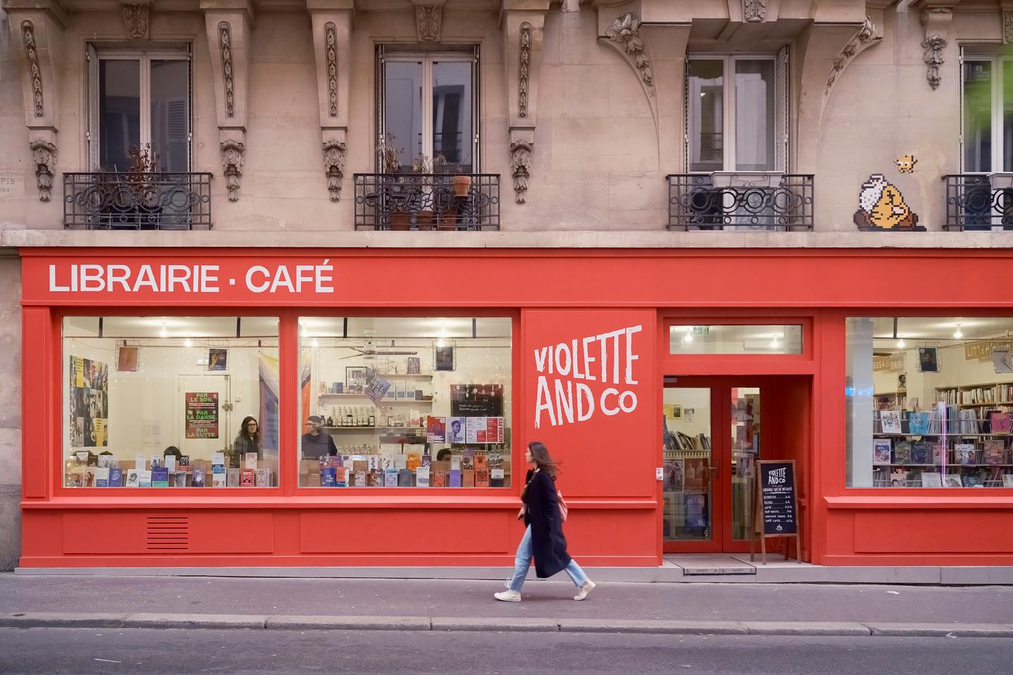 A Paris, une librairie féministe et lesbienne perquisitionnée pour un livre jeunesse accusé de contester l’existence d’Israël