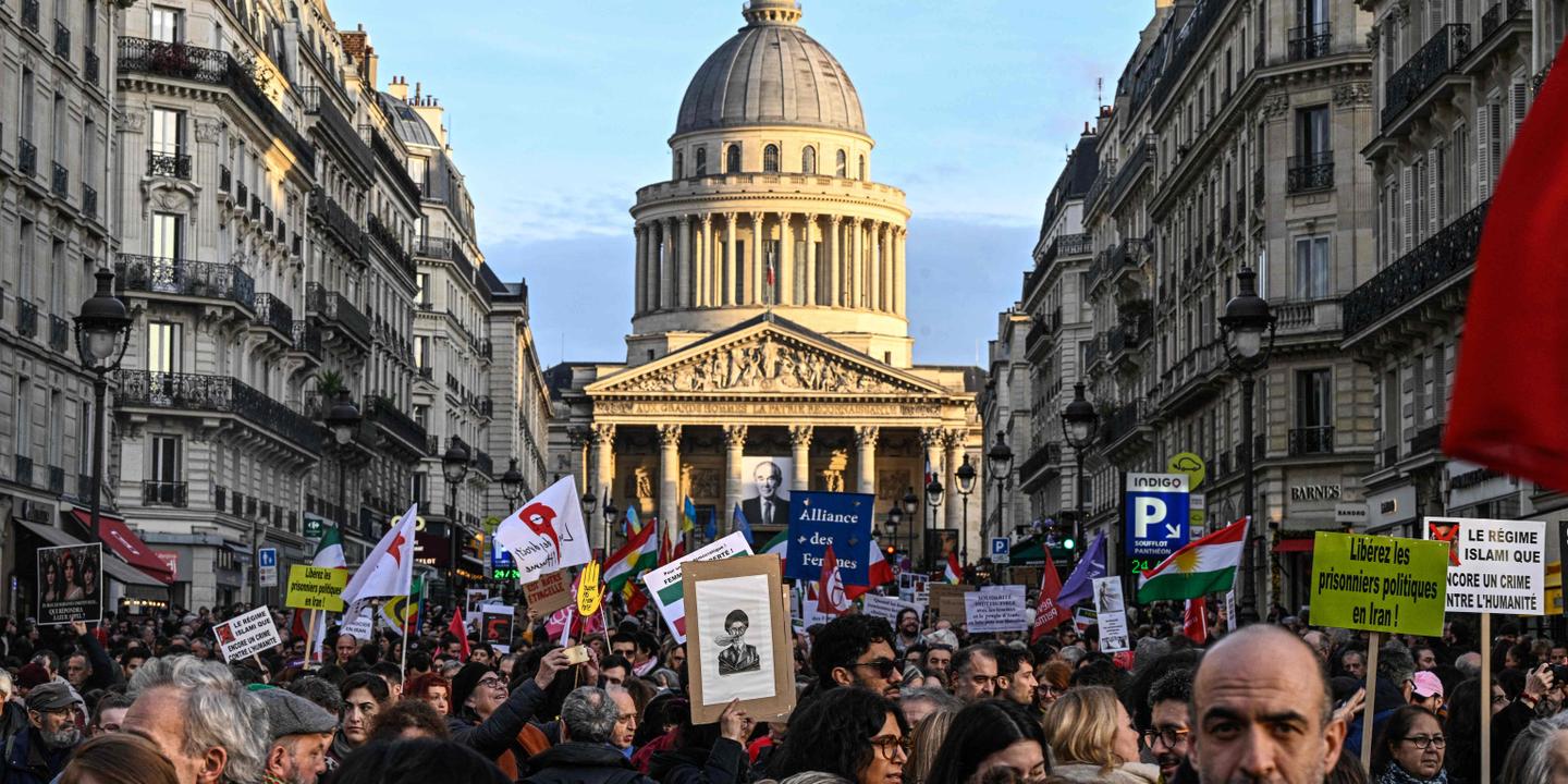 En France, plusieurs milliers de personnes défilent en soutien à la contestation en Iran