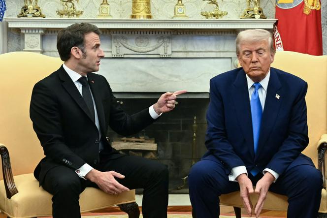  Le président américain, Donald Trump, rencontre son homologue français, Emmanuel Macron, dans le Bureau ovale de la Maison-Blanche à Washington, le 24 février 2025.